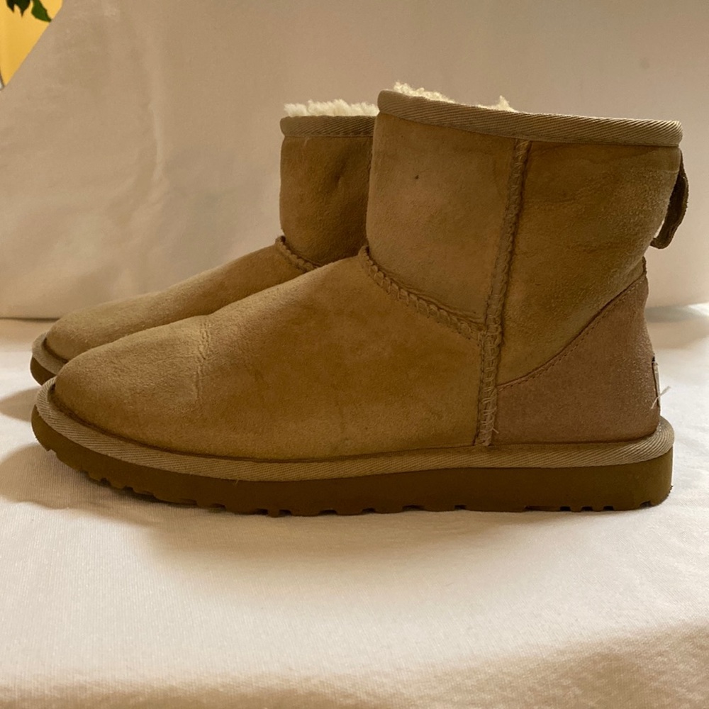Ugg mini boots with cleaning kit
